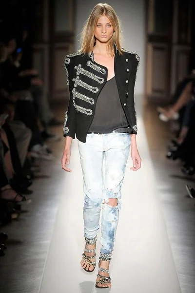 Look 1